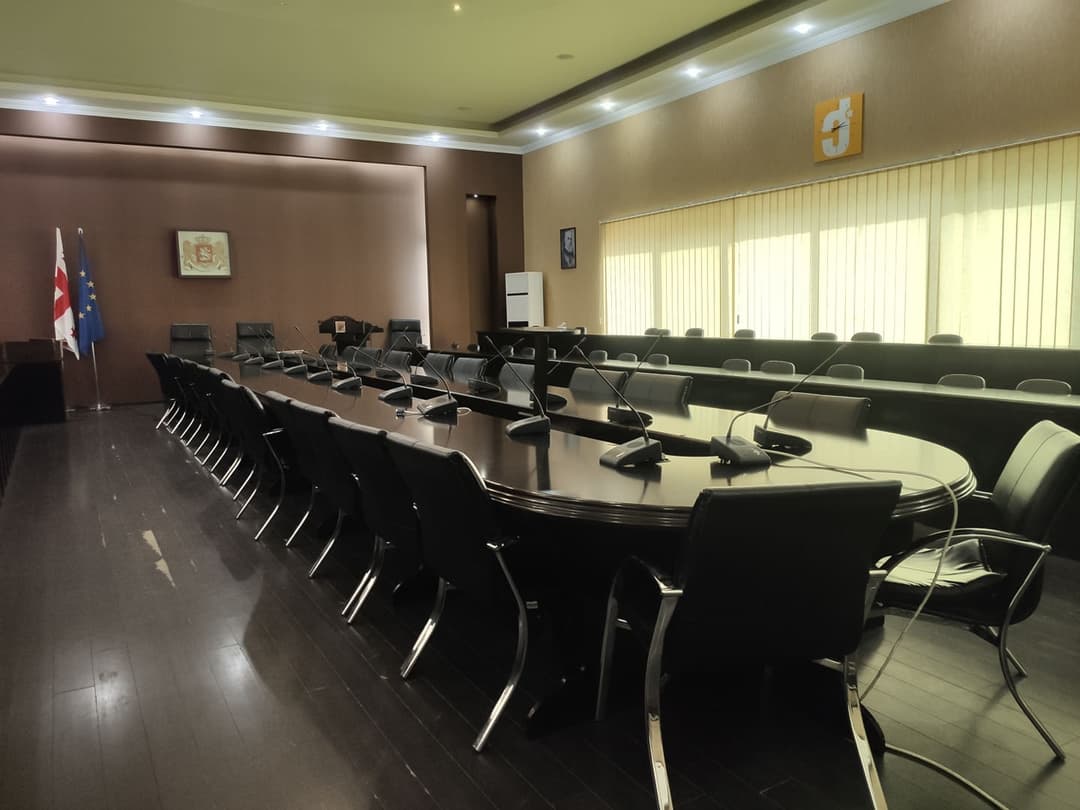 ახალი საკრებულოების პირველი სხდომები დღეს გაიმართება