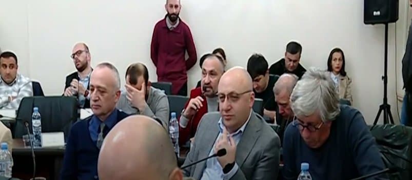 “ნაციონალური მოძრაობის“ დეპუტატებმა ბათუმის საკრებულოს სხდომა პროტესტის ნიშნად დატოვეს