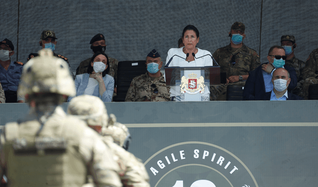 სალომე ზურაბიშვილი – არ ვფიქრობ, რომ დღეს გლოვის დღე უნდა იყოს, რადგანაც ეს ამავე დროს არის ჩვენი მომავლის იმედის დღე