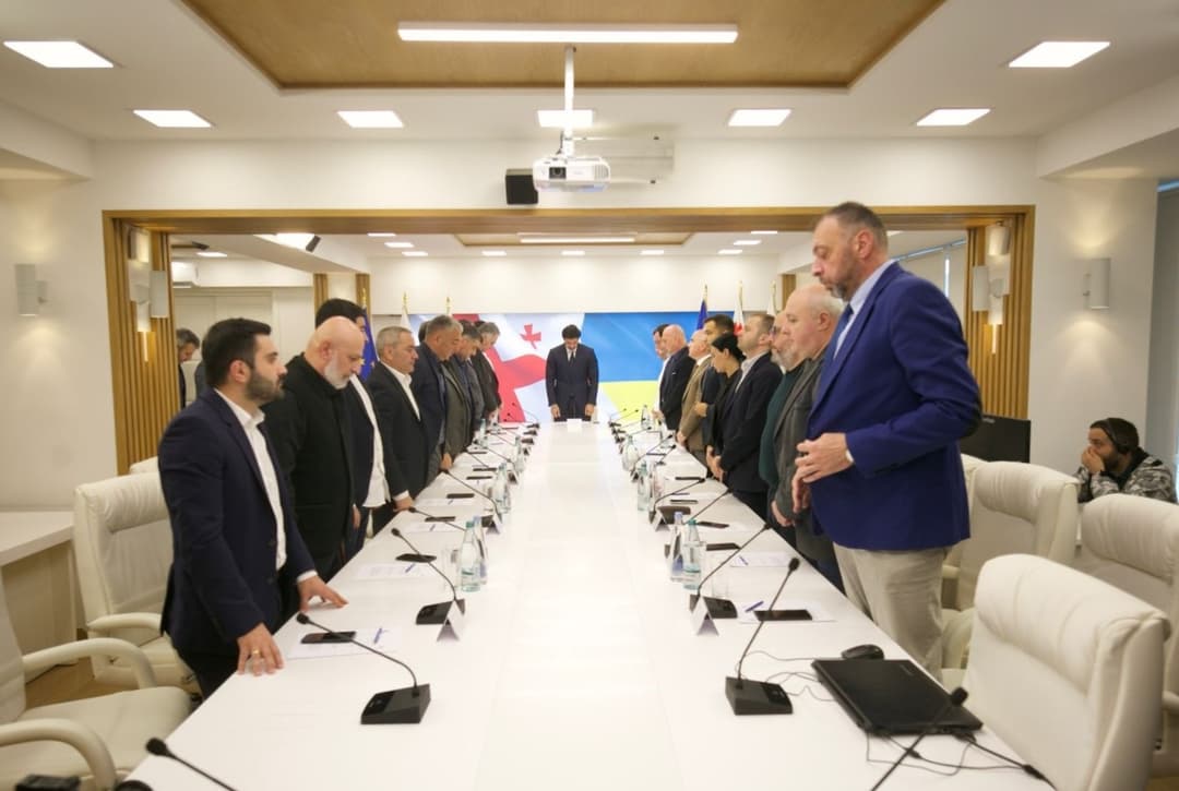 კახა კალაძე – სამწუხაროა, რომ ქართულ პოლიტიკაში ჯერ კიდევ არსებობენ ადამიანები, რომლებიც ცდილობენ, ამხელა ტრაგედიაც კი საკუთარი პოლიტიკური მიზნებისთვის გამოიყენონ