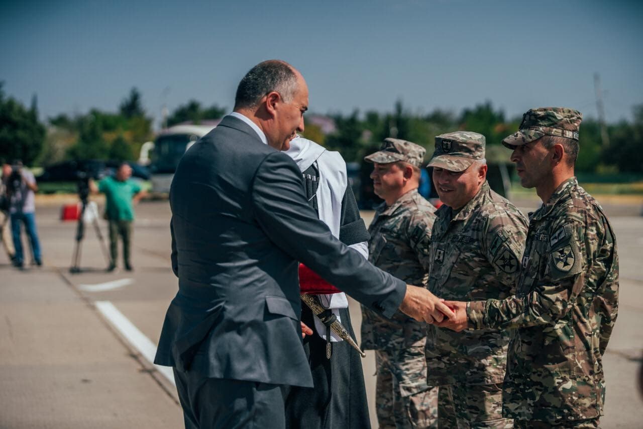 Frontnews image description