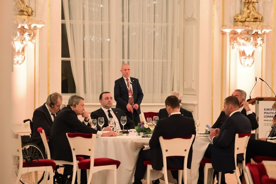 ირაკლი ღარიბაშვილმა სამუშაო ვახშამზე, ევროპელ ლიდერებთან ერთად, პანელური დისკუსიის შედეგები შეაჯამა