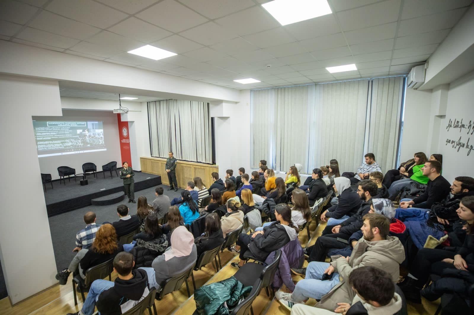 Frontnews image description