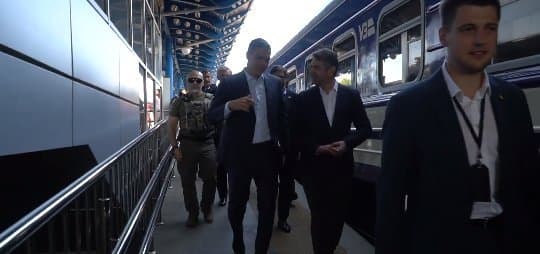 Frontnews image description