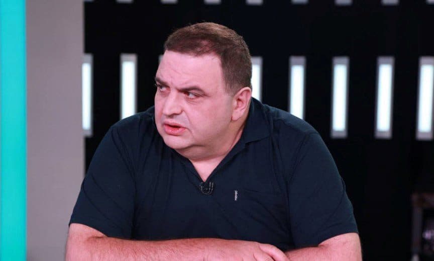 გუბაზ სანიკიძე – მიხეილ სააკაშვილი არის ვლადიმერ პუტინის პირადი ტყვე, ამ ტყვეობას “ლოჯისტიკას” უკეთებს ბიძინა ივანიშვილი