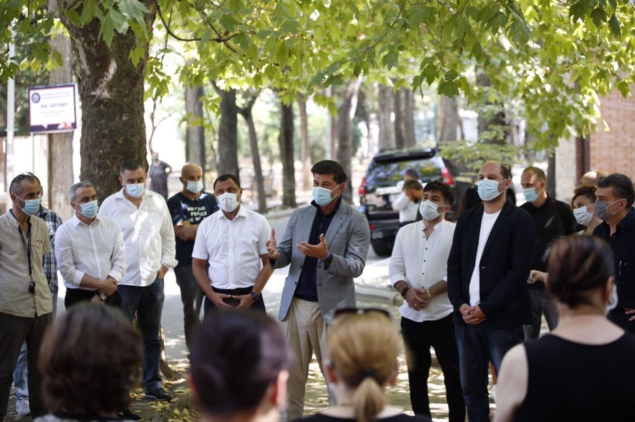 Frontnews image description