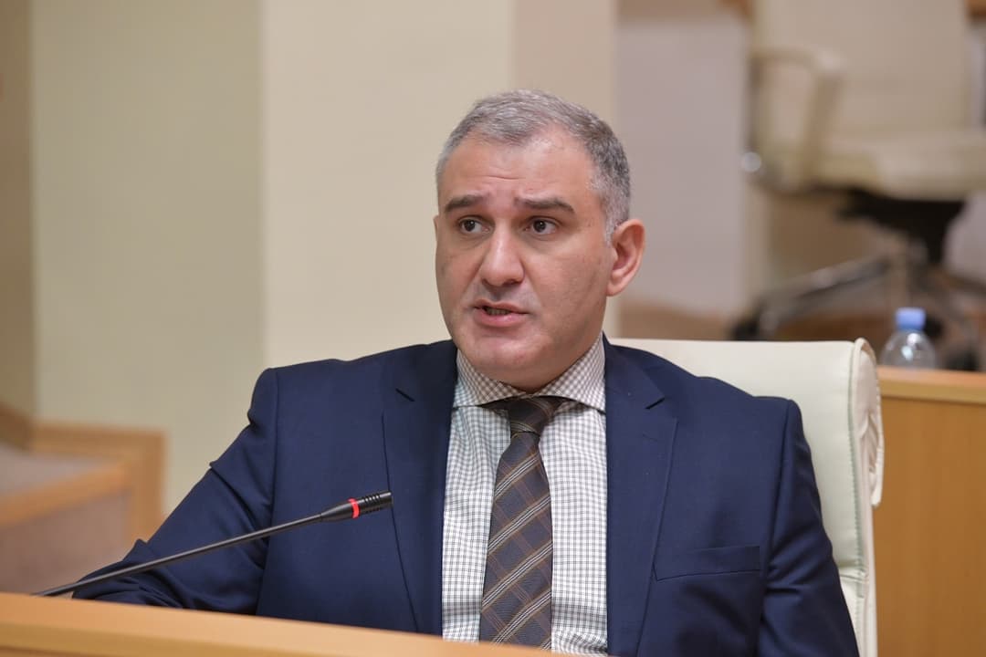 მიხეილ სარჯველაძე – მე კიდევ ავდგები და ზეგ ვისი დაბადების დღეც არის, იმ კაცს გადავუხდი მადლობას და არა ყალბ გმირებს, რომლის შექმნის მცდელობასაც ვადევნებთ თვალს