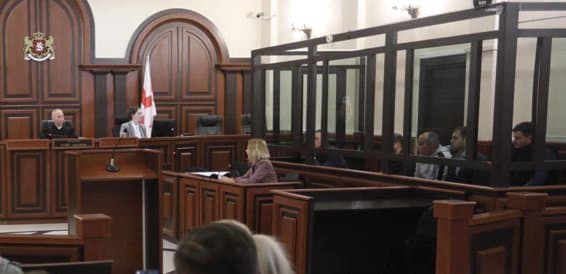 პატიმრების გაქცევის საქმეზე დაკავებულ ბადრაგის ჯგუფის უფროსს პატიმრობა შეეფარდა