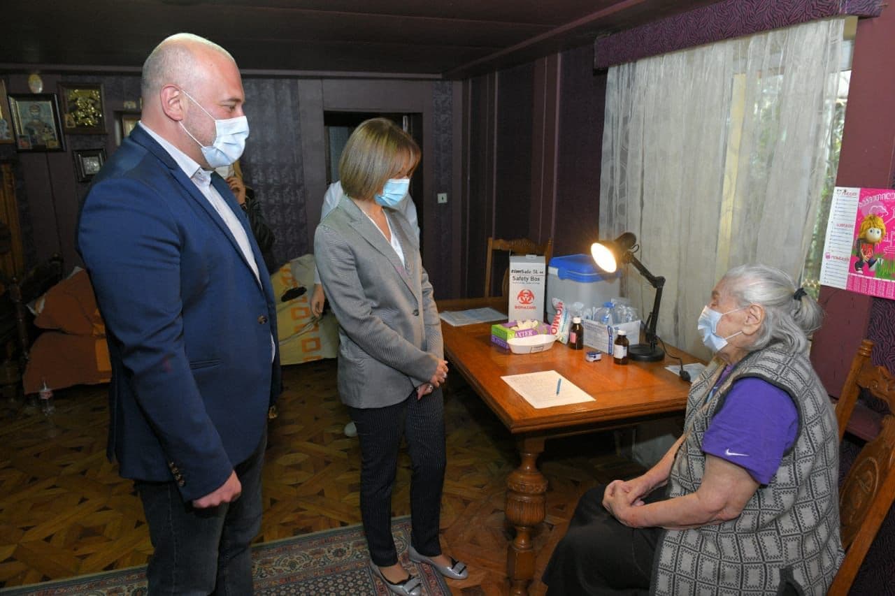 Frontnews image description