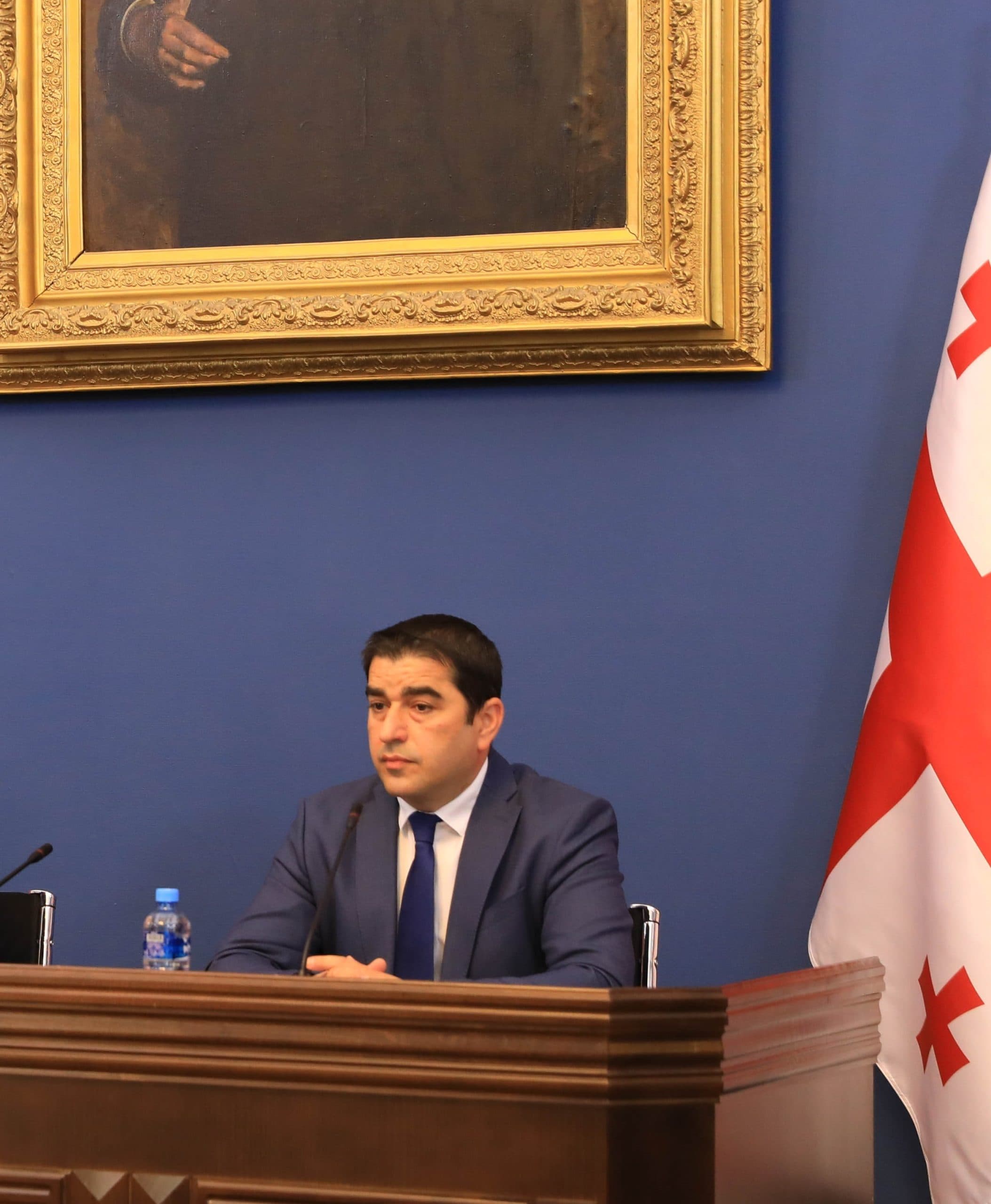 Frontnews image description