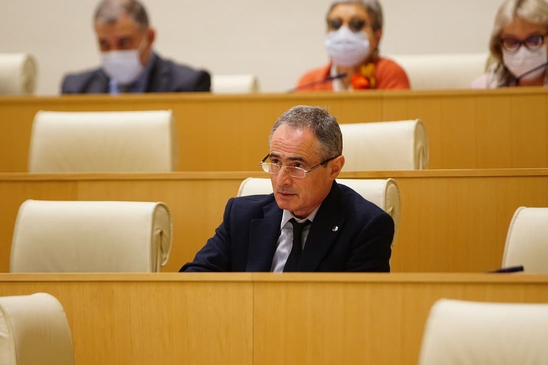 შალვა შავგულიძე – საპარლამენტო უმრავლესობამ პარლამენტის რეგლამენტის დარღვევით და არაკეთილსინდისიერად ჩაატარა ფარულ საგამოძიებო მოქმედებებთან დაკავშირებულ კანონპროექტზე საკანონმდებლო პროცესი