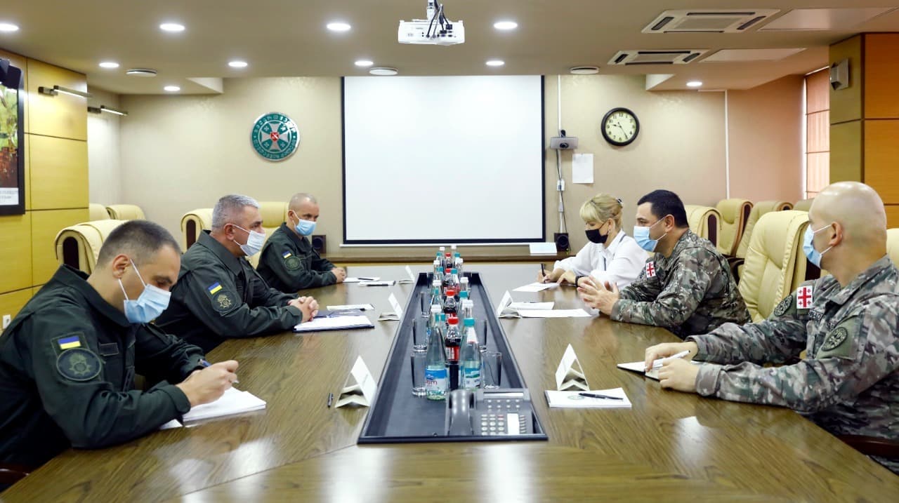 Frontnews image description