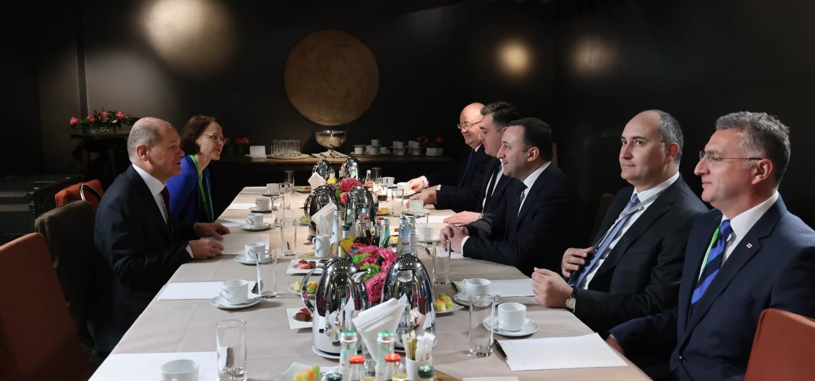 Frontnews image description