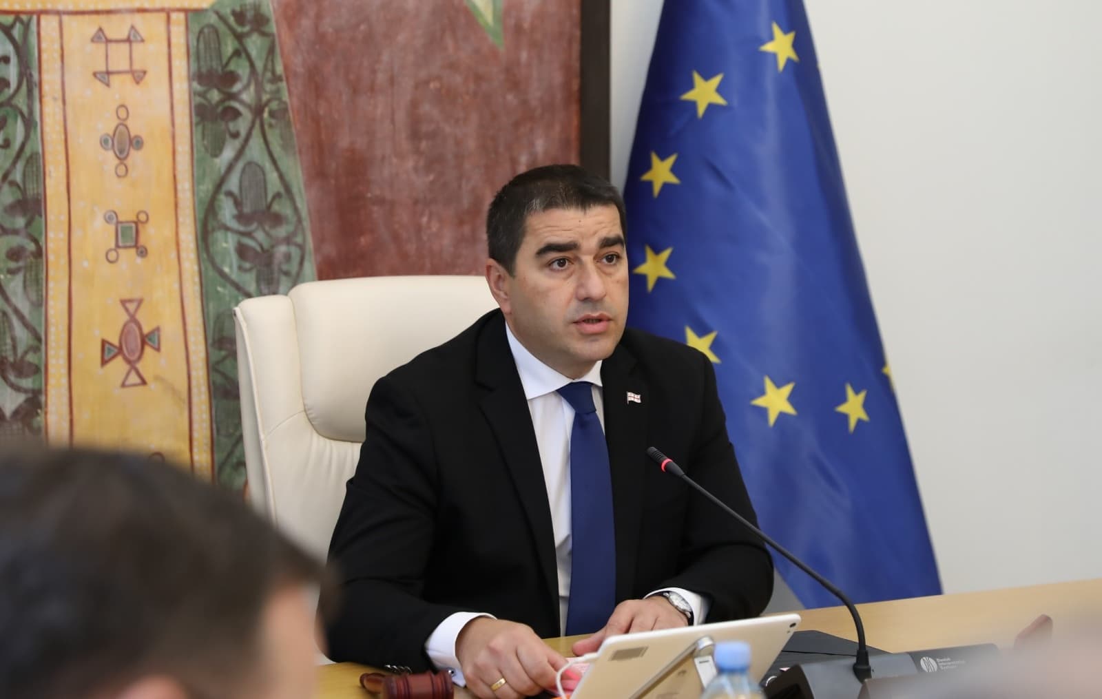 Frontnews image description