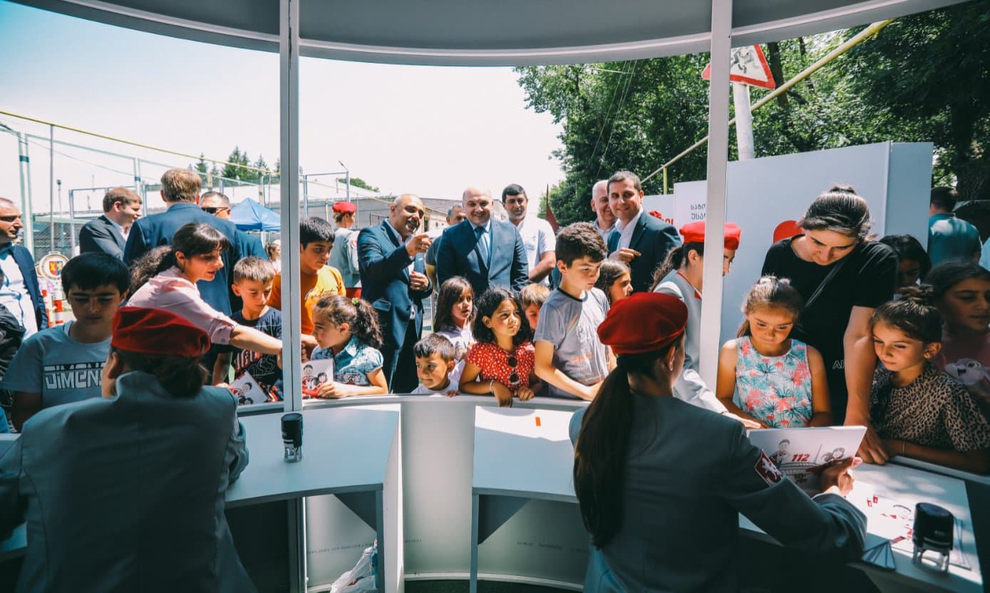 Frontnews image description