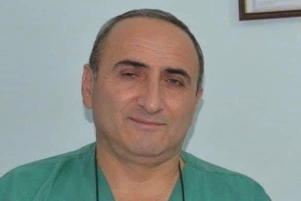 ექიმი, რომელიც დაჭრილი ახალგაზრდის გადარჩენას ცდილობდა, გარდაიცვალა