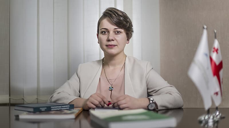 Frontnews image description