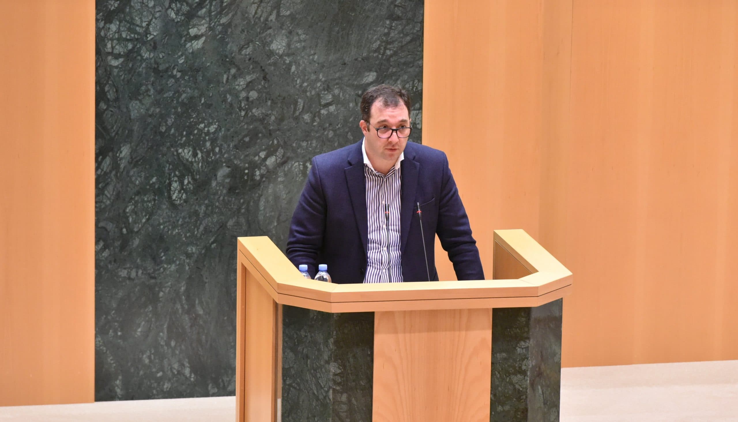 Frontnews image description