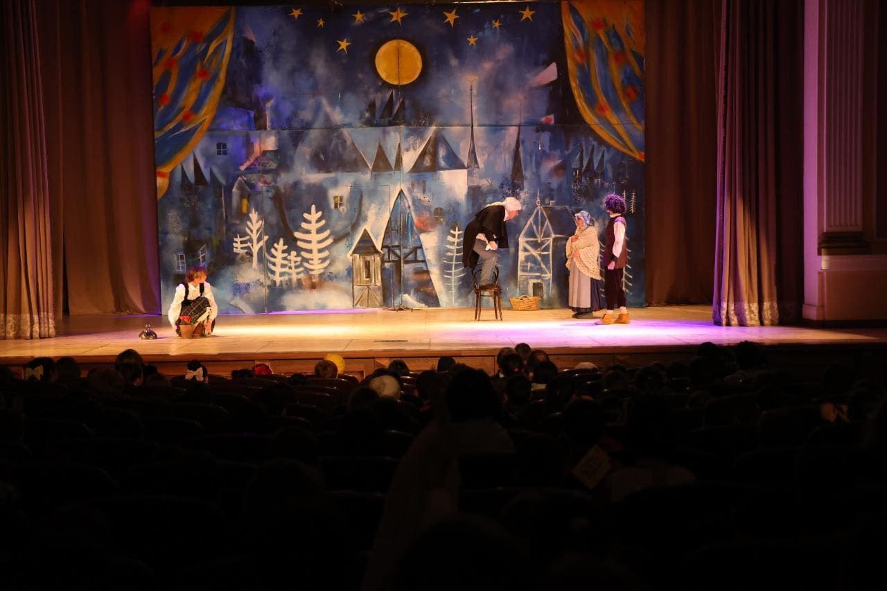 Frontnews image description