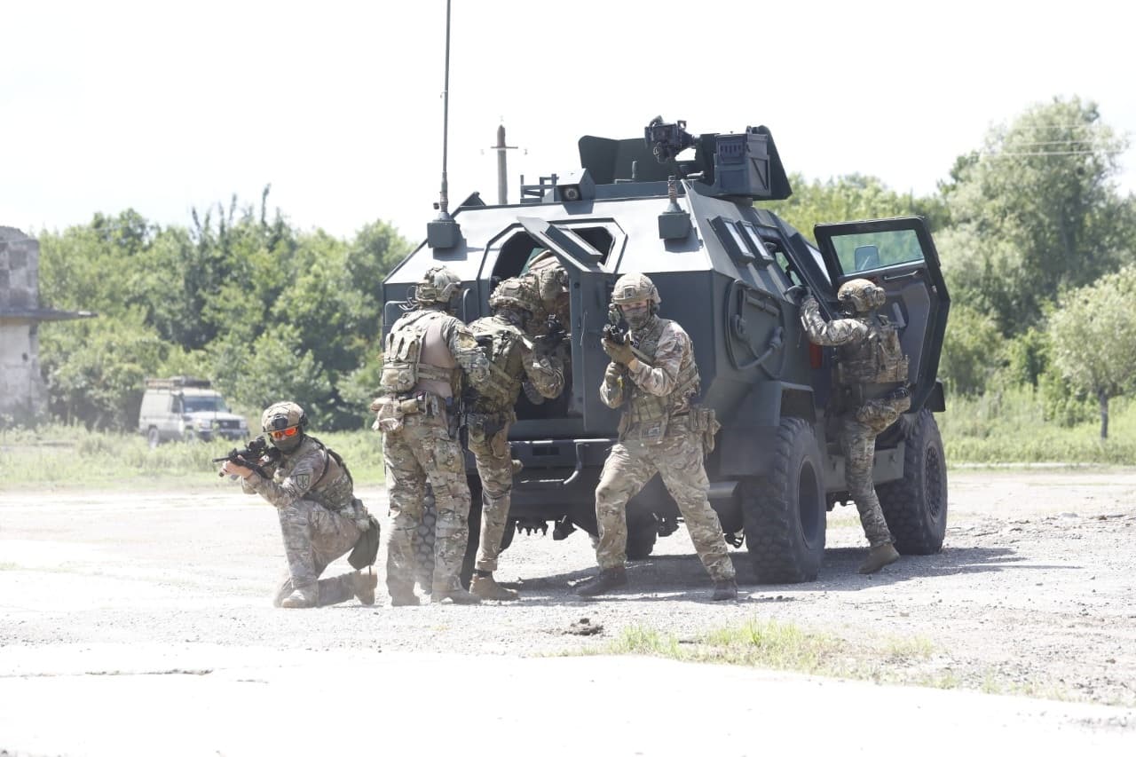 Frontnews image description