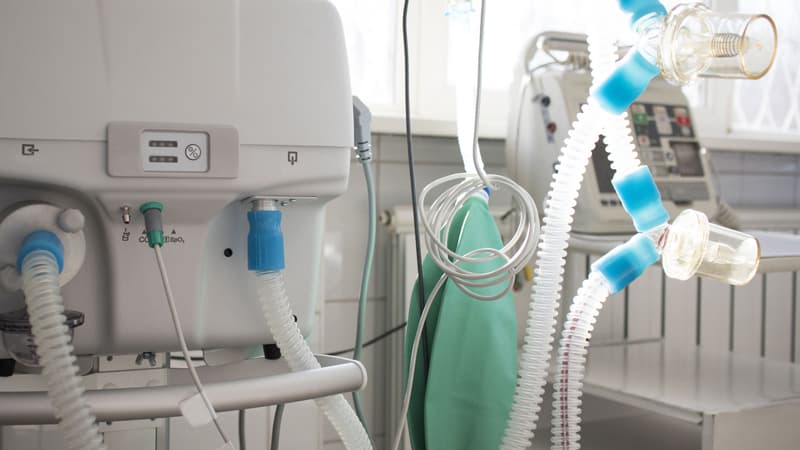 კოვიდინფიცირებული 1 572 მძიმე პაციენტიდან 414 ხელოვნური სუნთქვის აპარატზეა