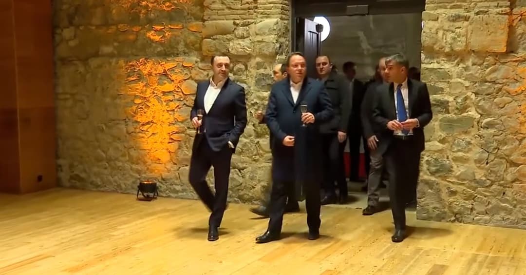 ირაკლი ღარიბაშვილმა ოლივერ ვარჰეის დელეგაციასთან ერთად წინანდალში ვახშამზე უმასპინძლა