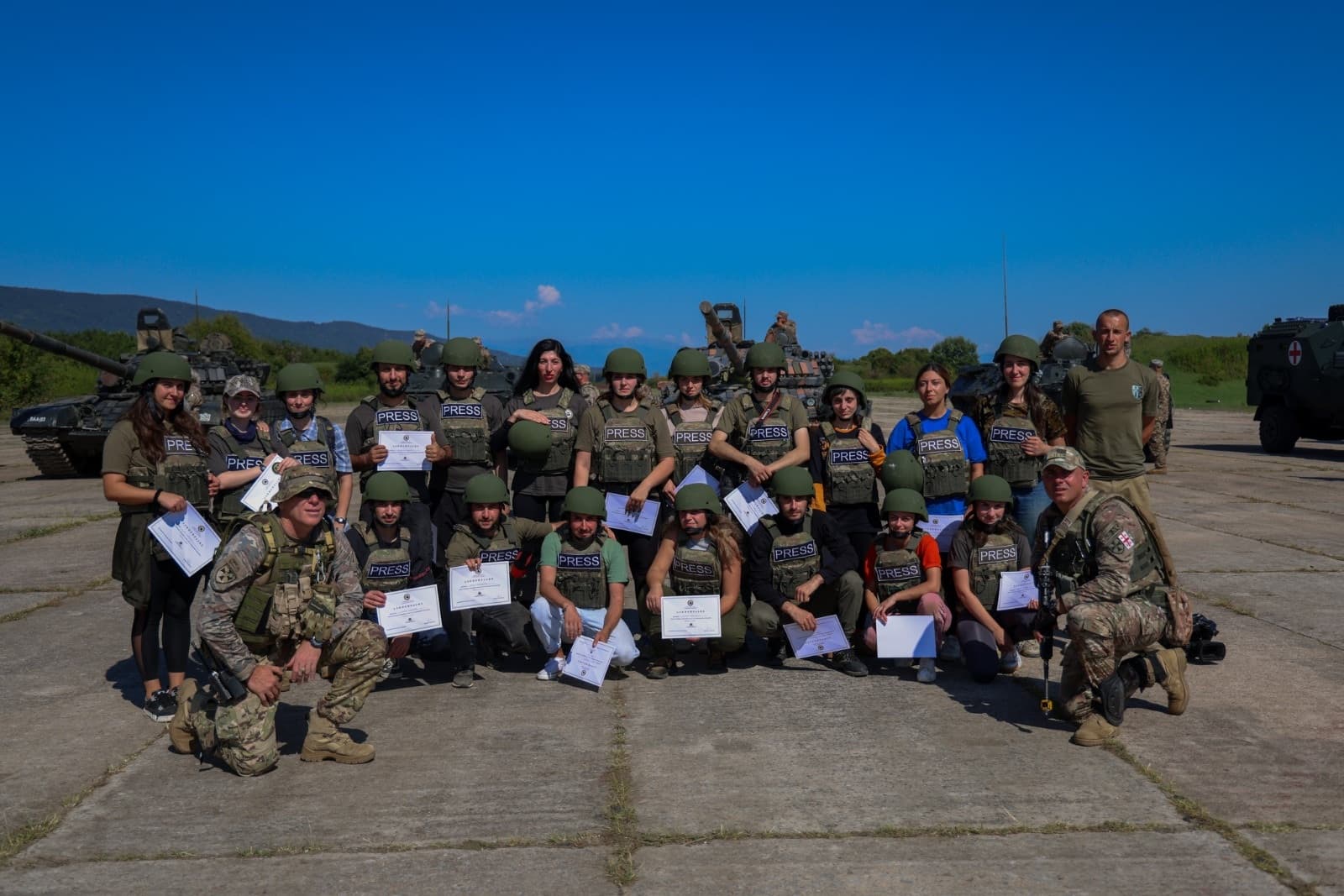 Frontnews image description