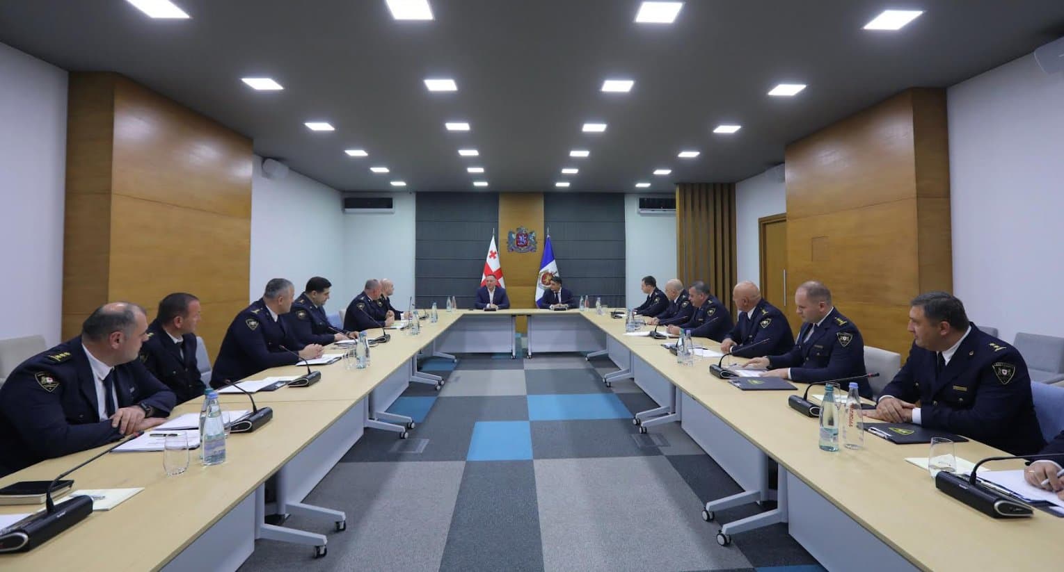 Frontnews image description