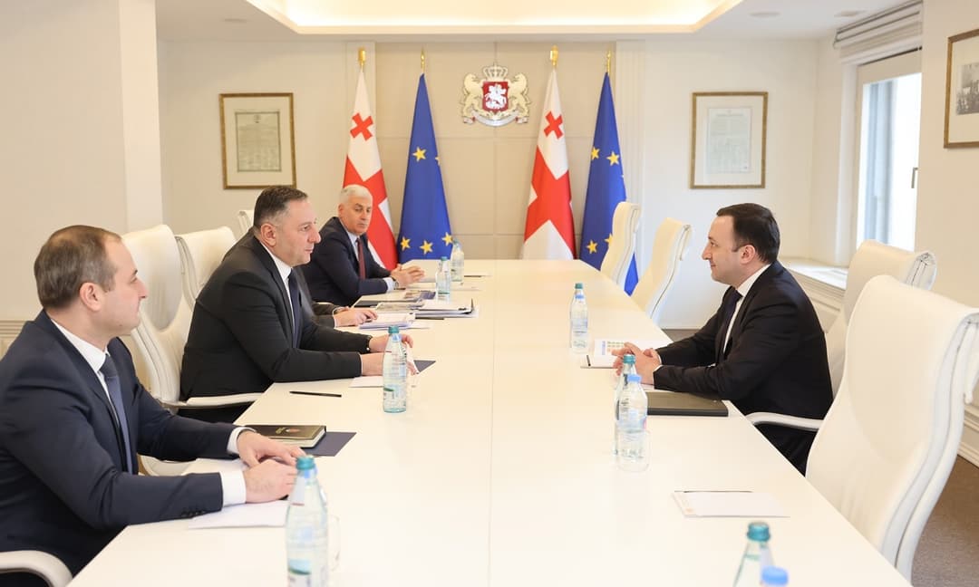 ირაკლი ღარიბაშვილმა შს მინისტრთან და მოადგილეებთან სამუშაო შეხვედრა გამართა
