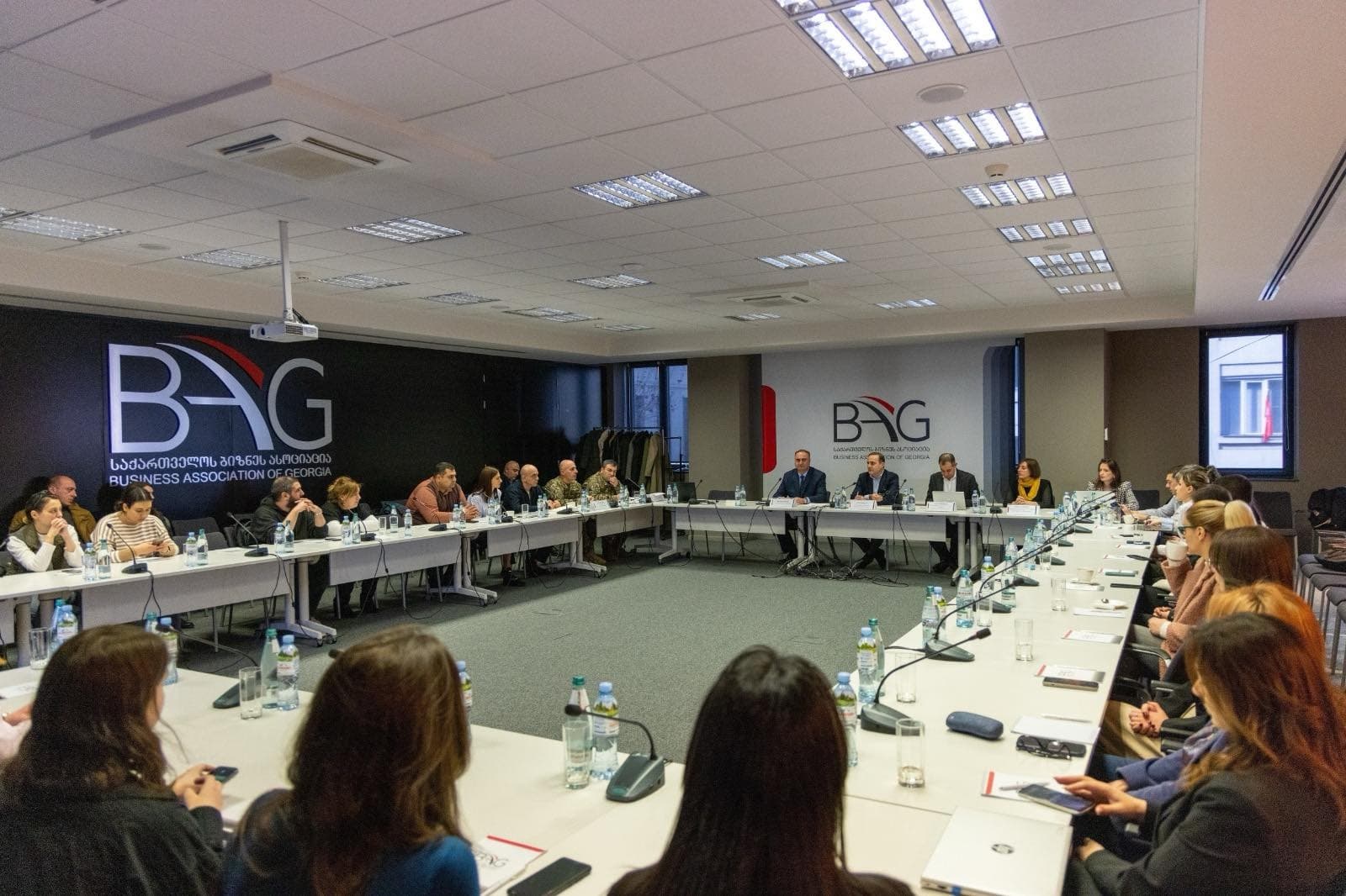 Frontnews image description