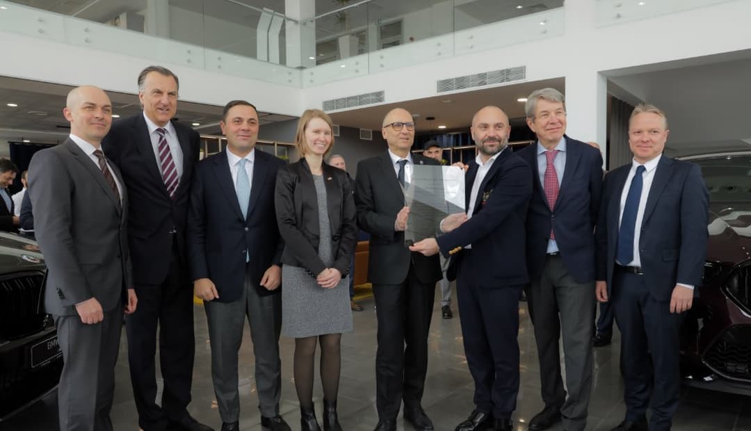 “ჯი-თი მოტორსმა” საქართველოში BMW-ს და MINI-ს ახალი შოურუმი გახსნა