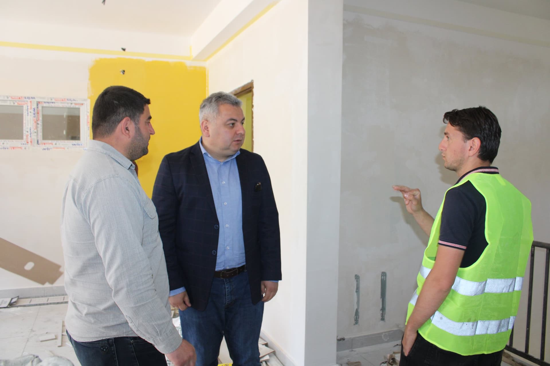 Frontnews image description