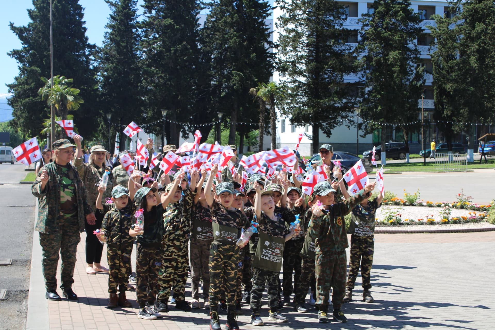 Frontnews image description