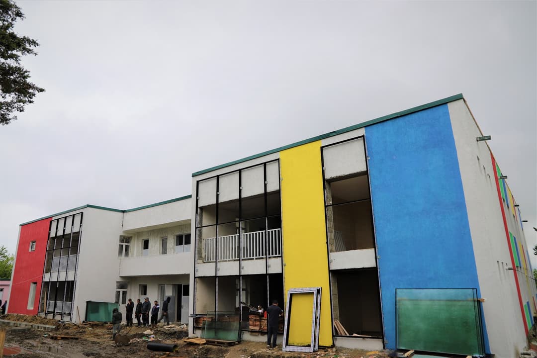 თერჯოლის მერის მოვალეობის შემსრულებელმა #3 საბავშვო ბაღის სამშენებლო სამუშაოები დაათვალიერა