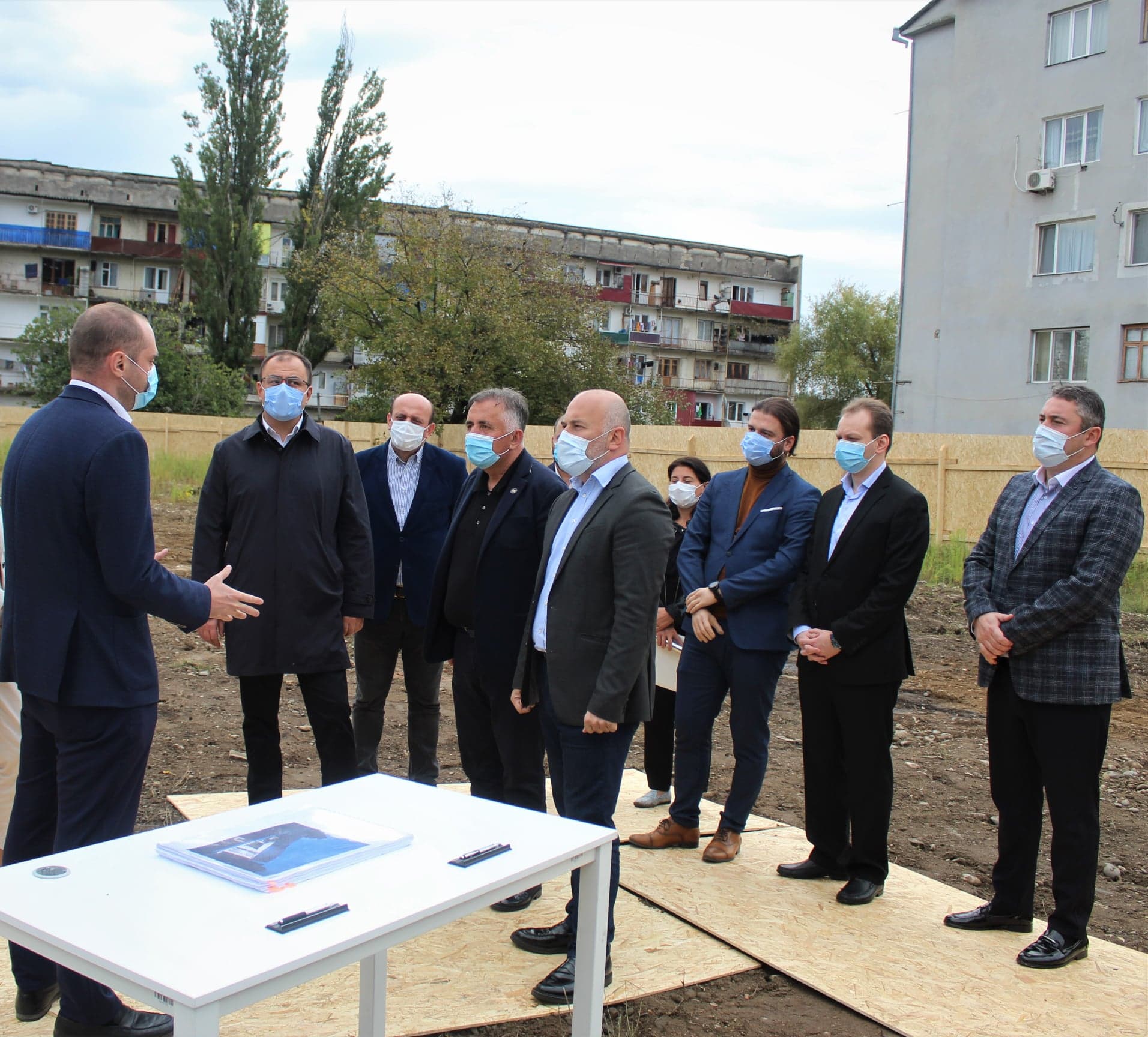 Frontnews image description