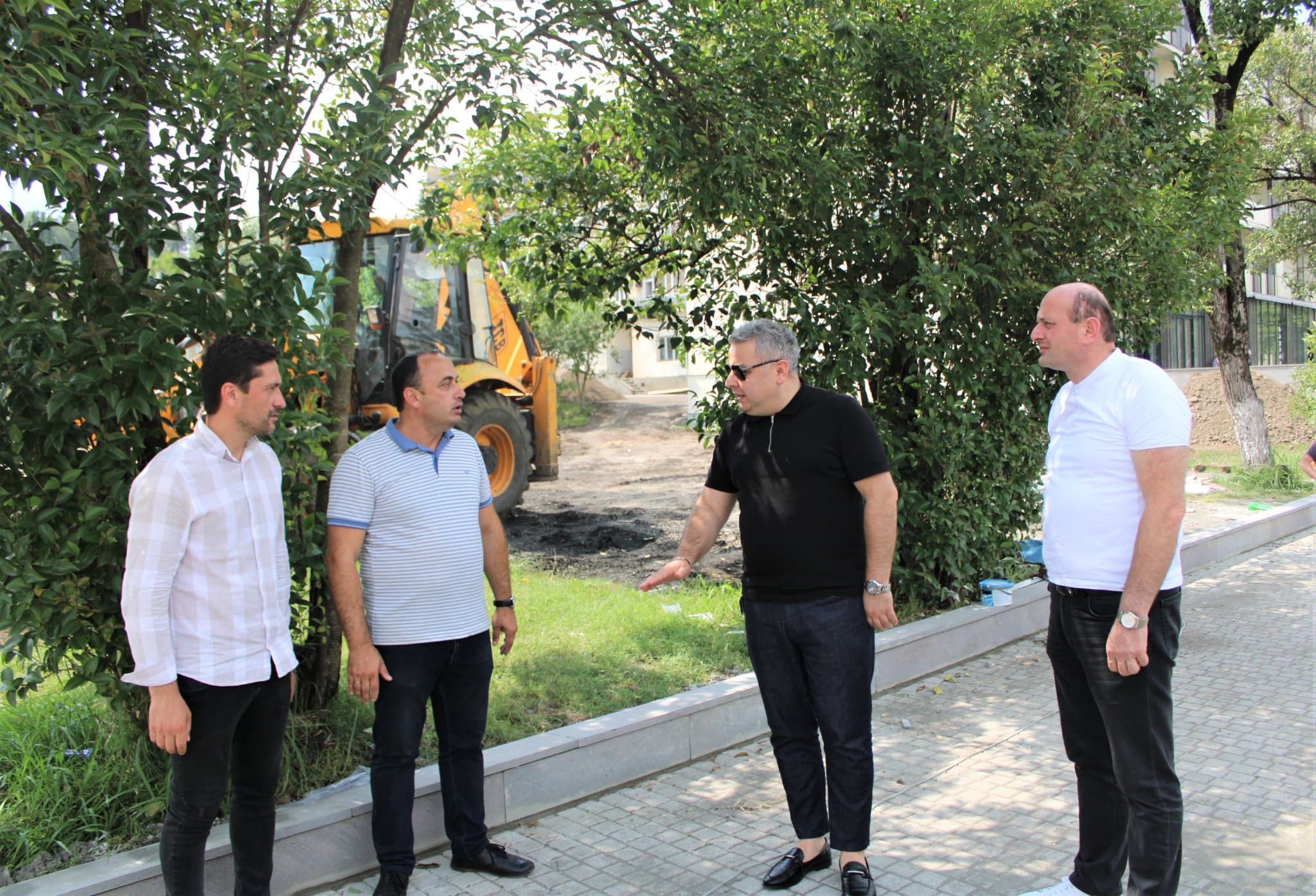 Frontnews image description