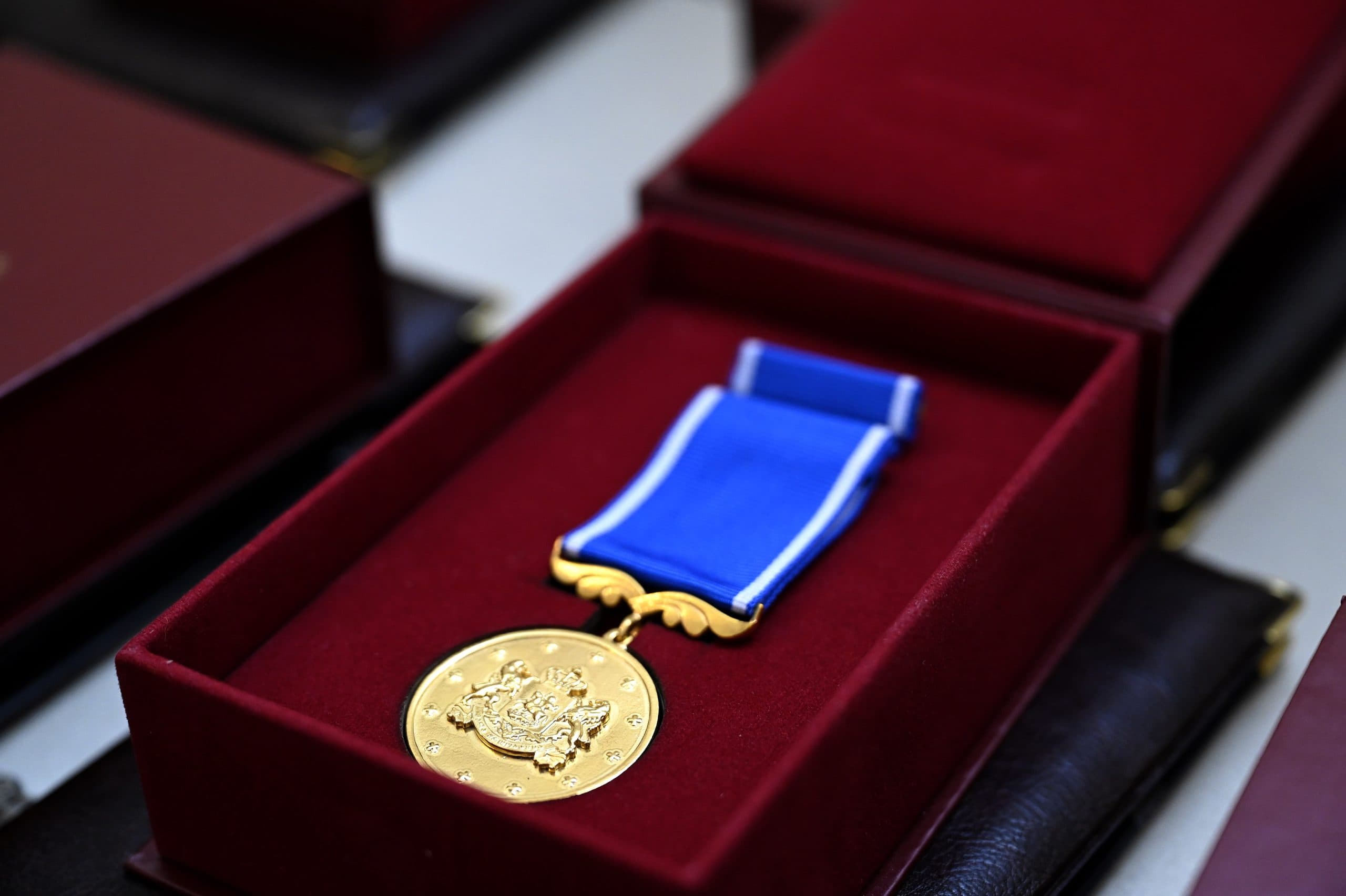 Frontnews image description