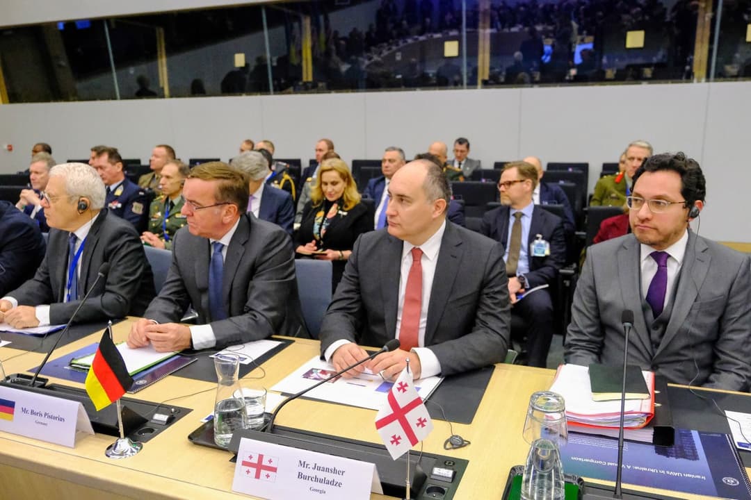 ჯუანშერ ბურჭულაძის ხელმძღვანელობით თავდაცვის სამინისტროს დელეგაცია უკრაინის თავდაცვის საკონტაქტო ჯგუფის შეხვედრას დაესწრო