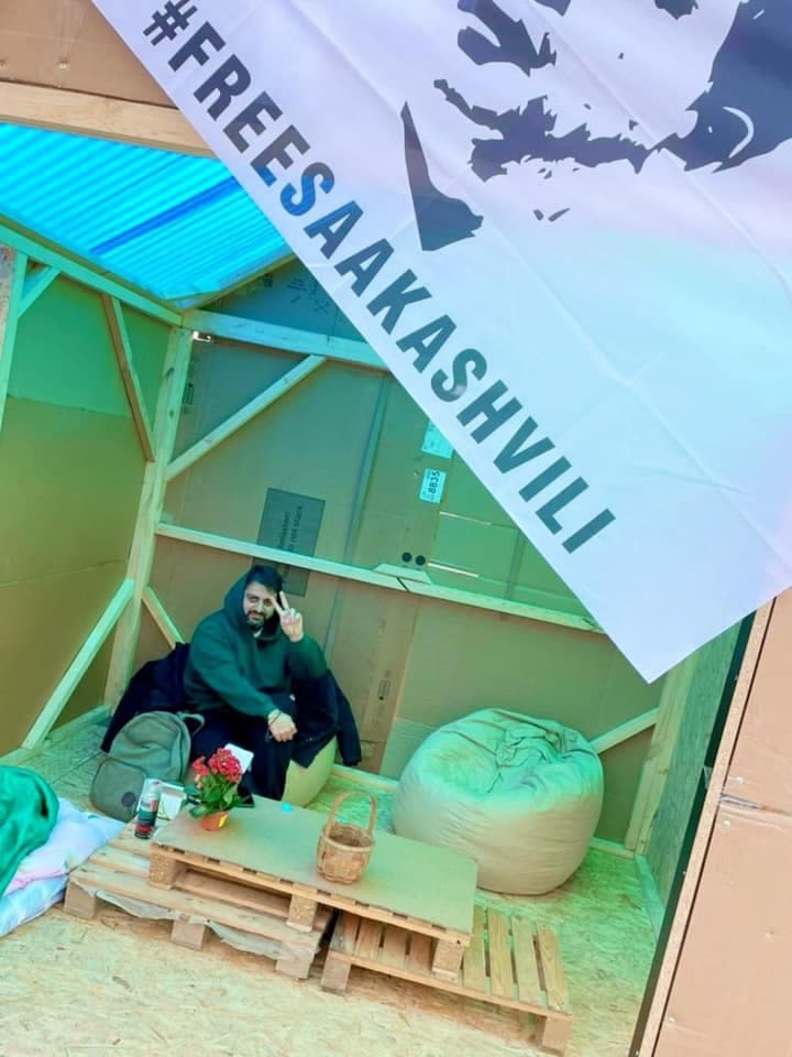 Frontnews image description