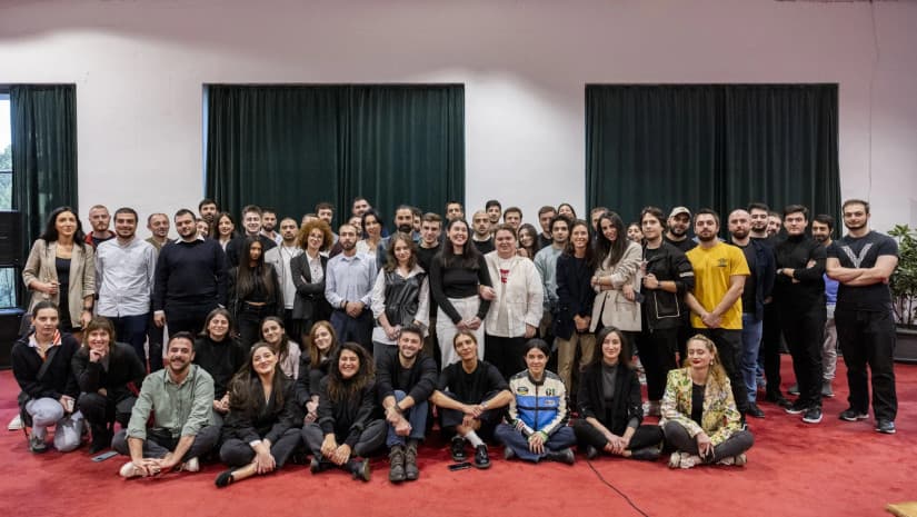 Frontnews image description