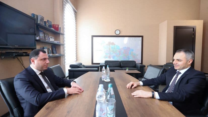 Frontnews image description