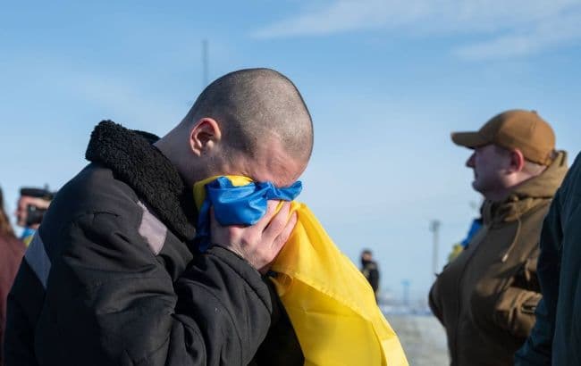207 Ukrainians return home in latest prisoner exchange with Russia