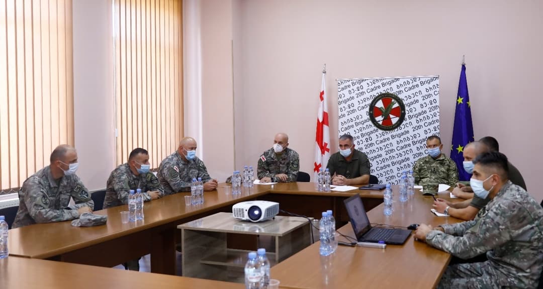 უკრაინის გვარდიის მეთაურმა ეროვნული გვარდიის მე-20 კადრირებული ბრიგადის ბაზა დაათვალიერა