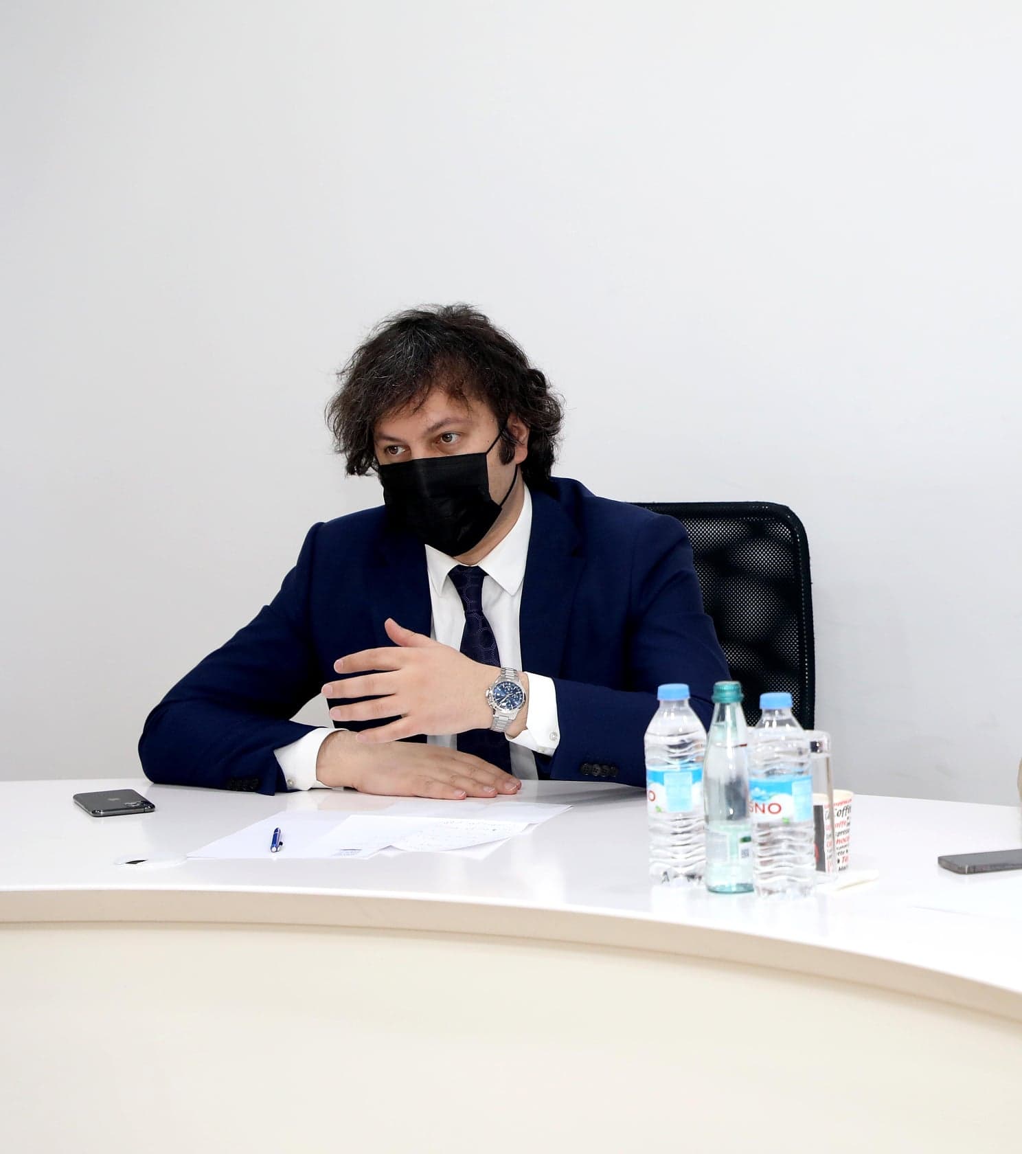 Frontnews image description