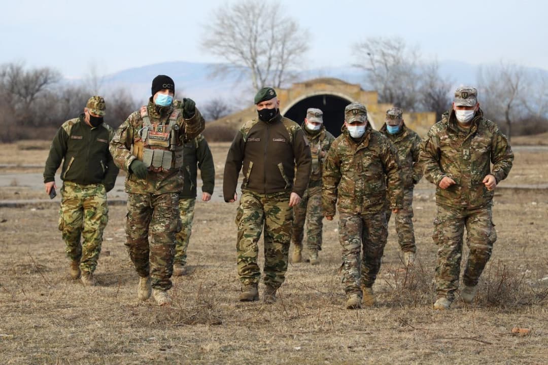 ნატოს გაერთიანებული ძალების საწვრთნელი ცენტრის (JFTC) მეთაურის მოადგილემ საბრძოლო მომზადების ცენტრი მოინახულა