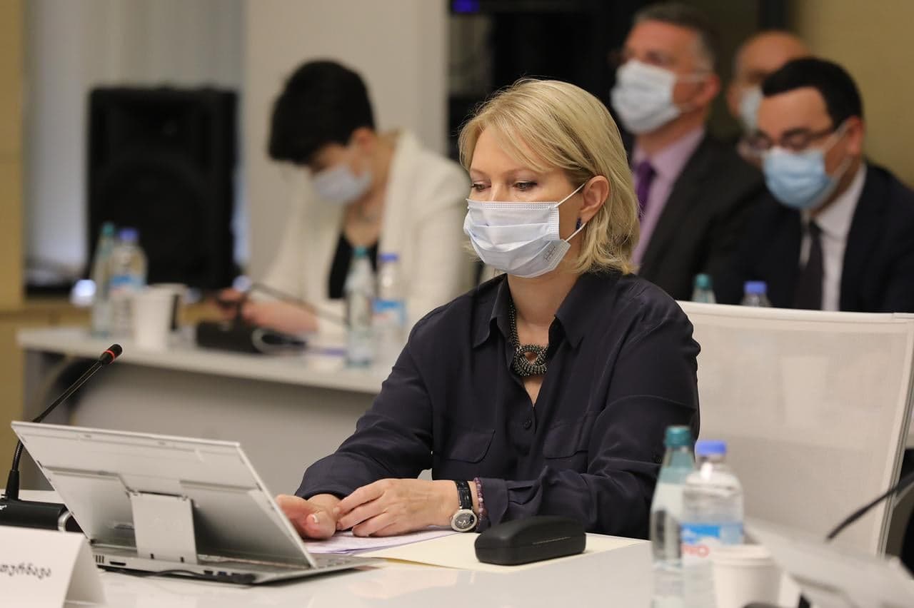 Frontnews image description