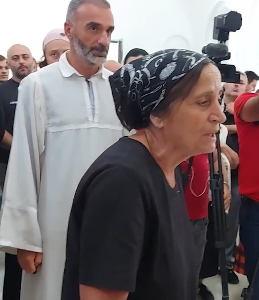 “როგორ შეიძლება ასეთი ქადაგებები? სიყვარულზე ელაპარაკეთ ხალხს”