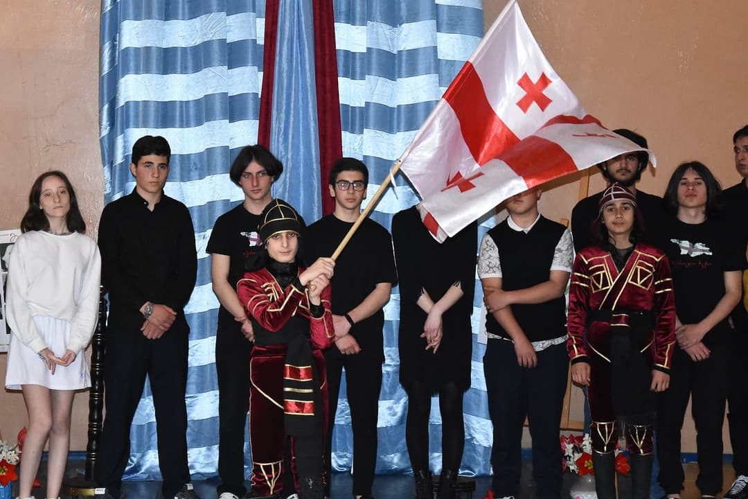 წყალტუბოს მუნიციპალიტეტის მერი სასულიერო გიმნაზიაში ღონისძიებას დაესწრო