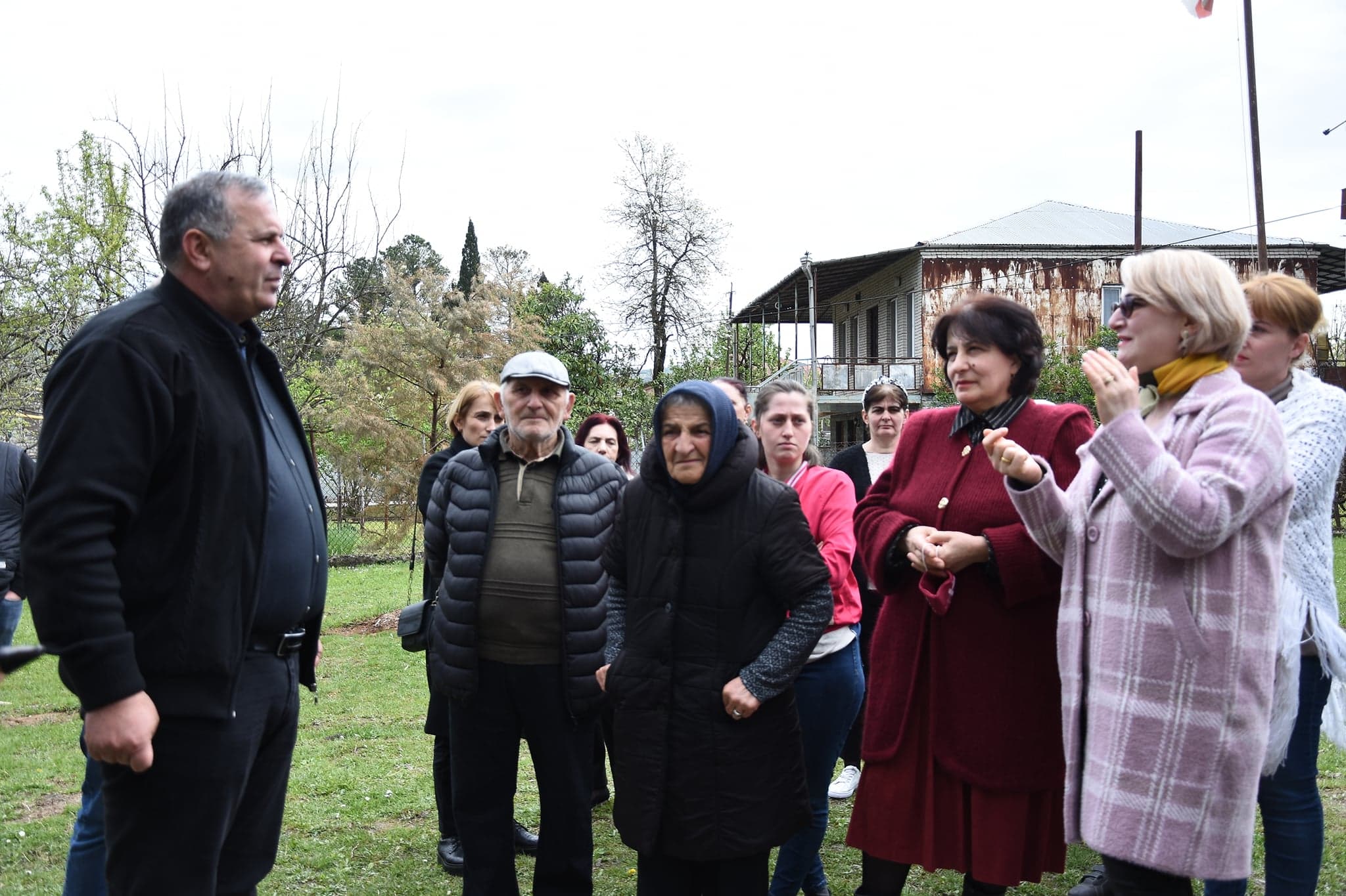 Frontnews image description