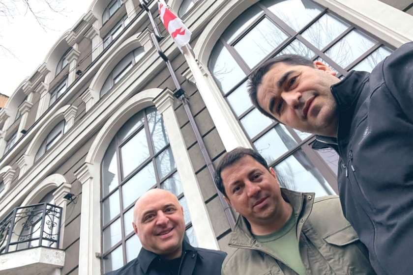 შალვა პაპუაშვილი – საქართველოს დროშა კიევში ყოველთვის მაღლა ფრიალებდა, ყველაზე სახიფათო დღეებშიც კი